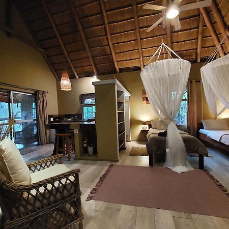 Mobola Lodge Mamono Extérieur photo