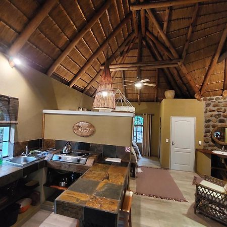 Mobola Lodge Mamono Extérieur photo